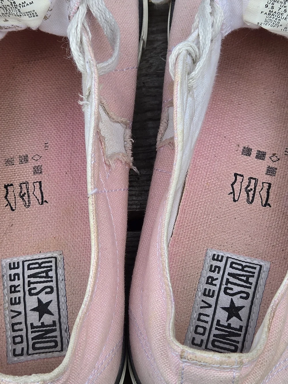 Converse Women's Pink Canvas Low-Top Sneakers